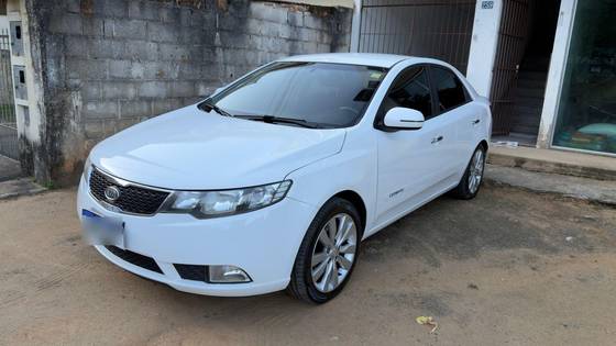 KIA CERATO 1.6 E.221 SEDAN 16V GASOLINA 4P AUTOMÁTICO